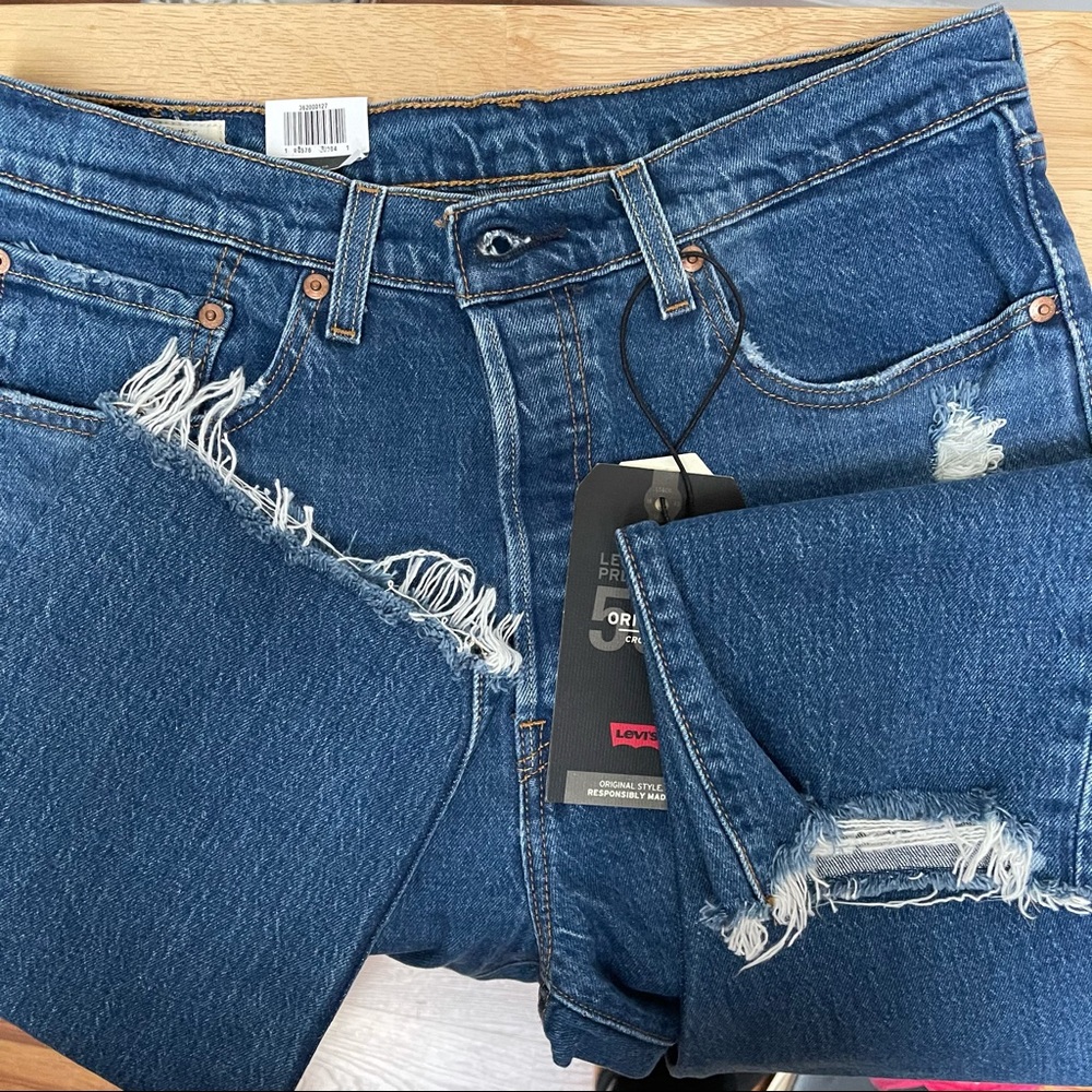 Levi’s 501 Original Cropped Jeans - Picture 2 of 4
